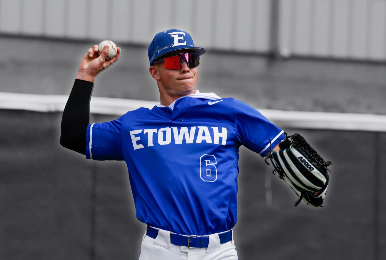 Tennessee commit Trevor Condon throwing in an Etowah High School uniform